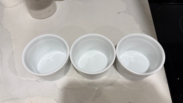 Set of 3 Ceramic Ramekins - photo 3