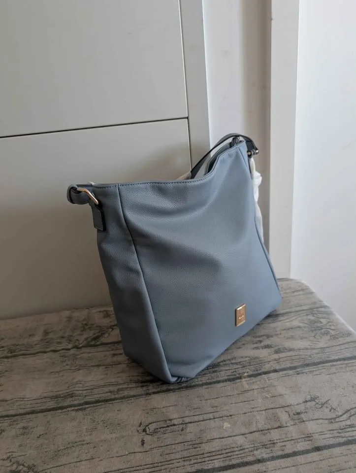 Brand New Blue Hobo Bag image indicator(5)