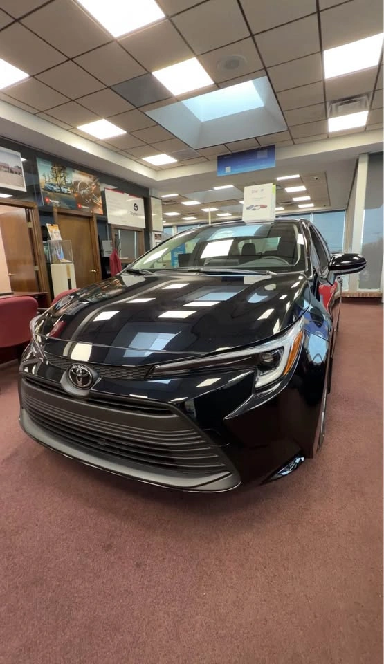 2026 Toyota Corolla Hybrid · LE - photo 3