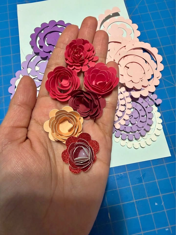 Paper Flower Die-Cut Spirals | DIY Rolled Rose Kit
