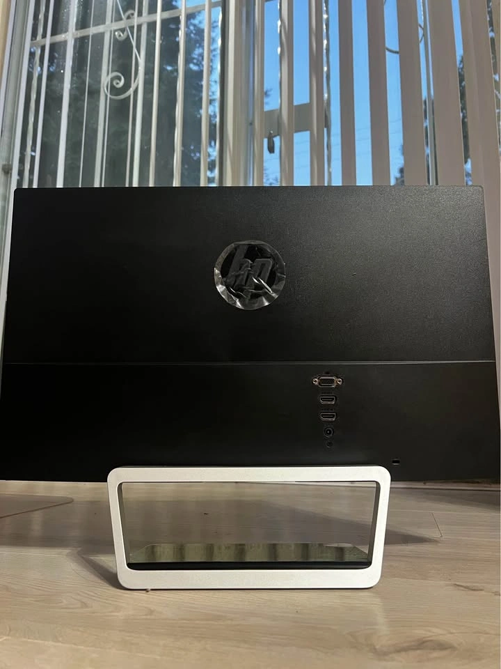 HP Pavilion 23cw Monitor - photo 2