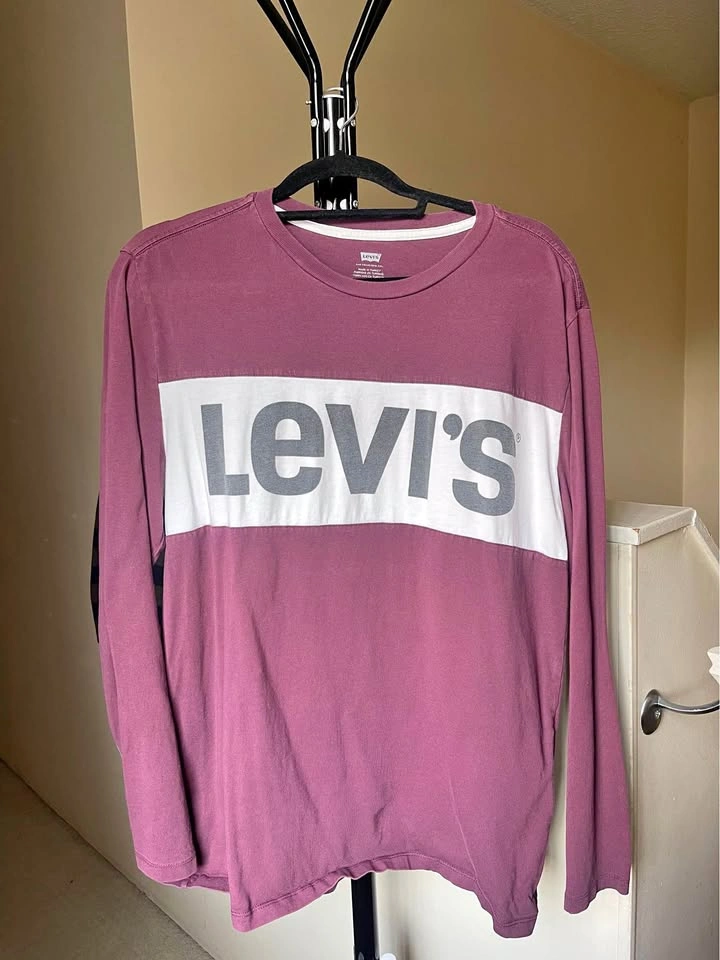 Levi’s Long Sleeve