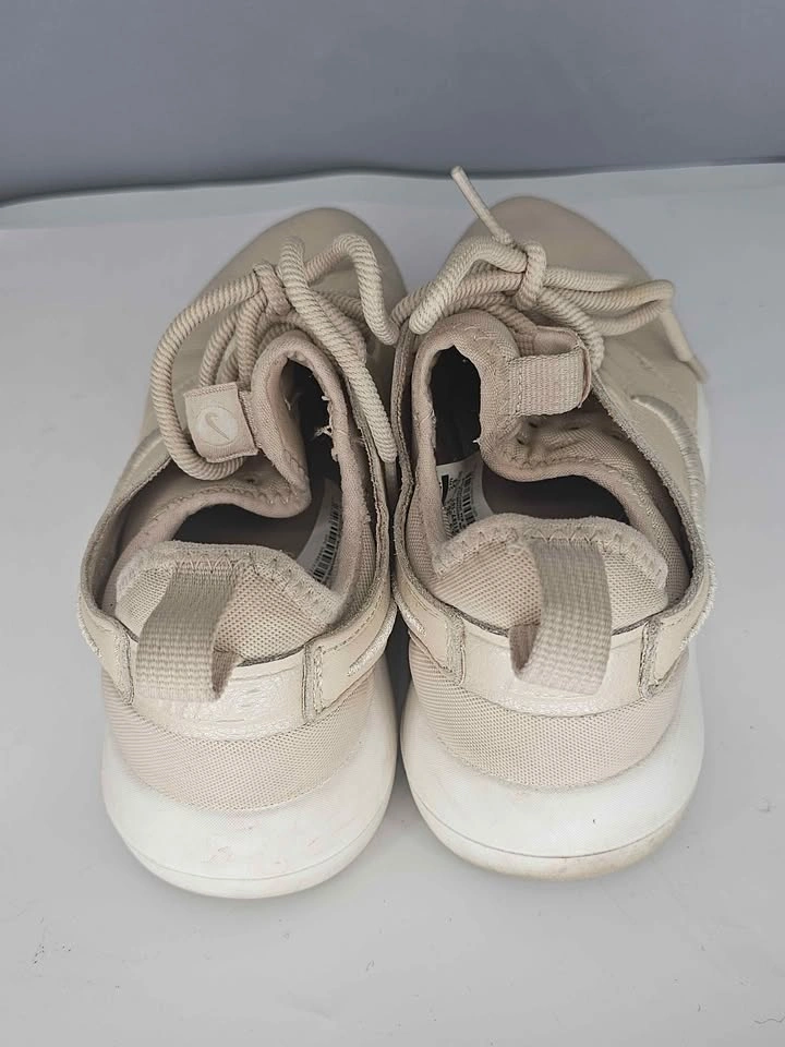 Nike Roshe Two Premium Leather Sneakers - photo 2