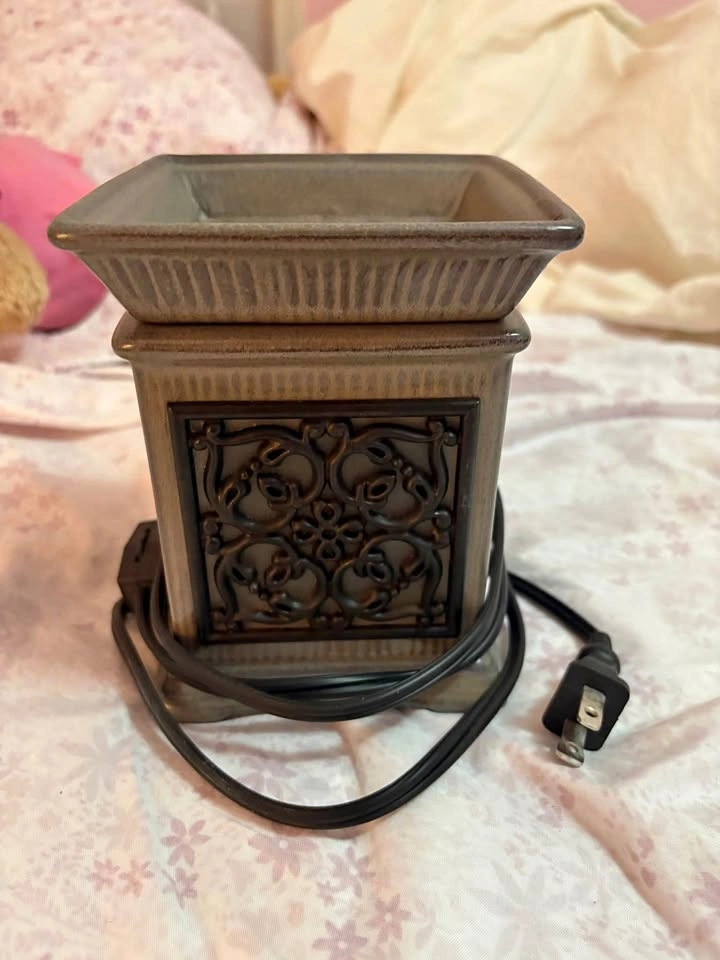 Scentsy Electric Wax Warmer