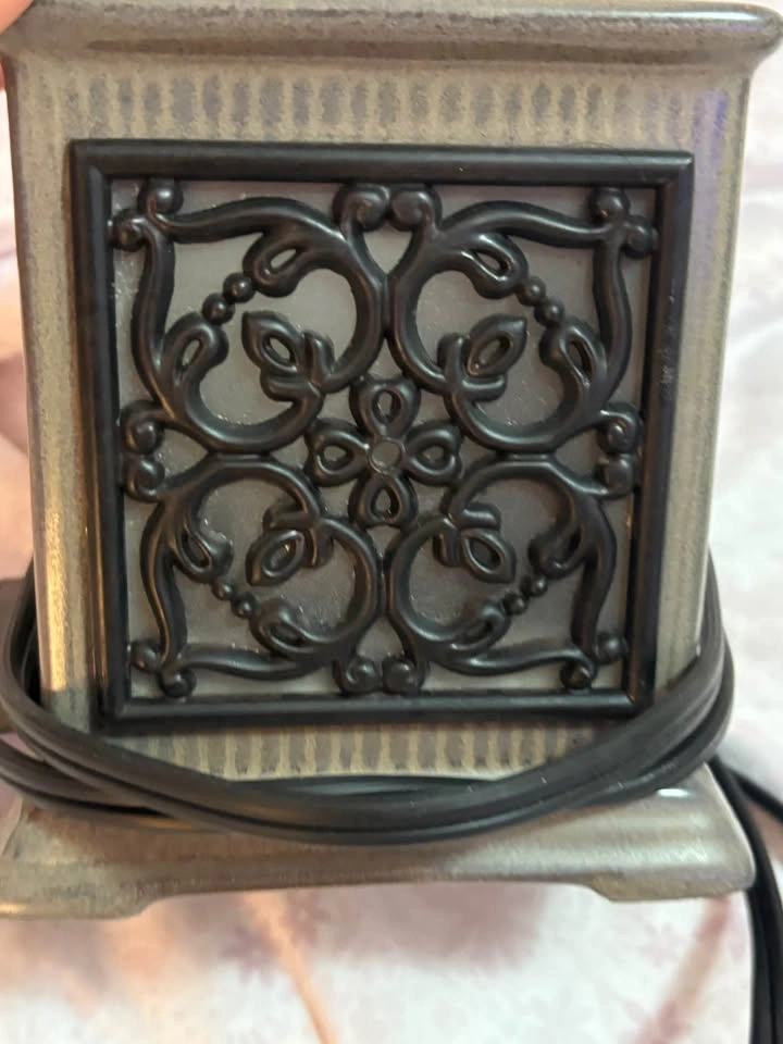 Scentsy Electric Wax Warmer - photo 5