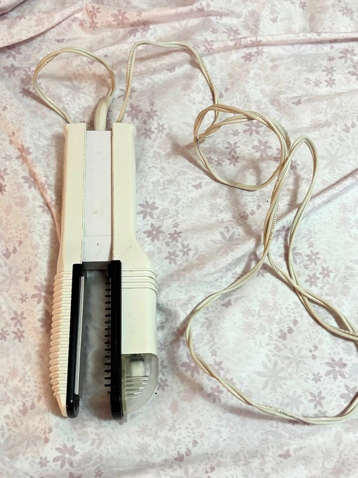 vintage Conair Hair Straightener