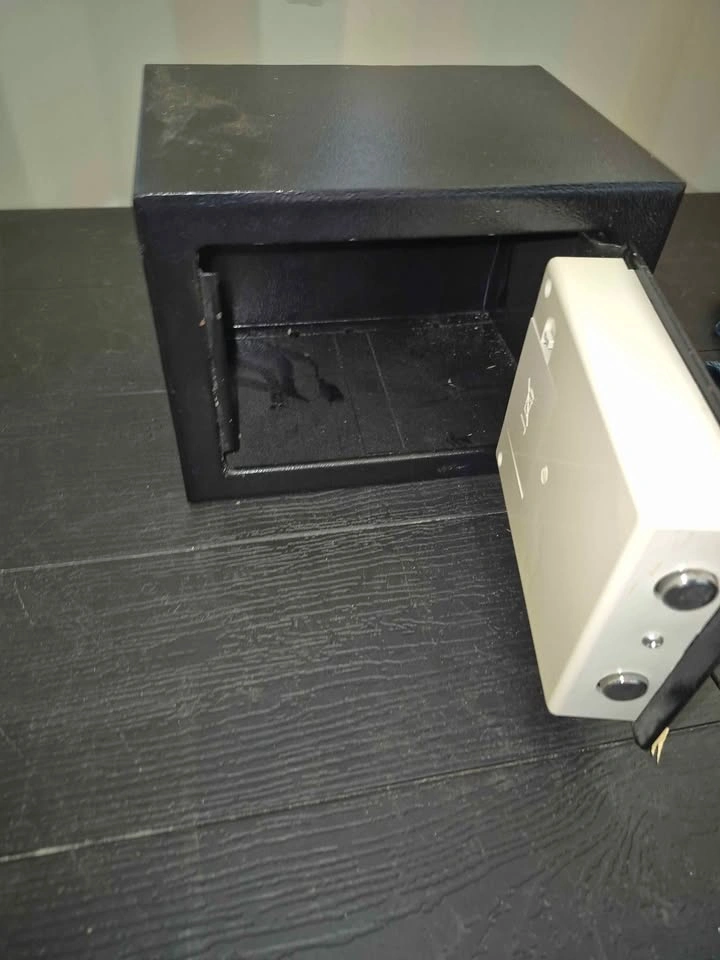 Life Digital Electronic Mechanical Lock Safe - photo 2