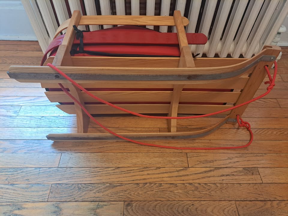 Streamridge Baby Sleigh WIth Cushion Made in Canada - photo 4