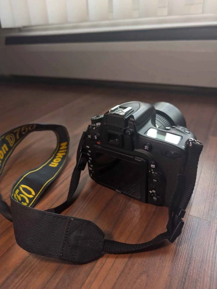 Nikon D750 + 2 lenses + flash + 1 additional battery - photo 4