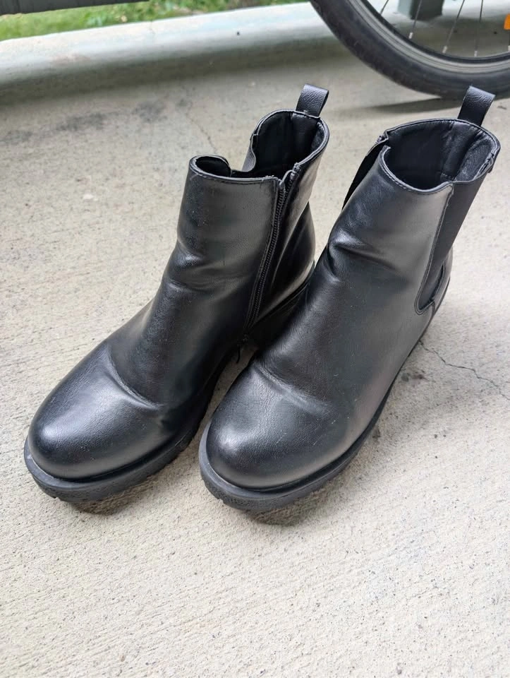 Black Faux Leather Chelsea Boots with Lug Sole – Size 39 (US 8) - photo 2