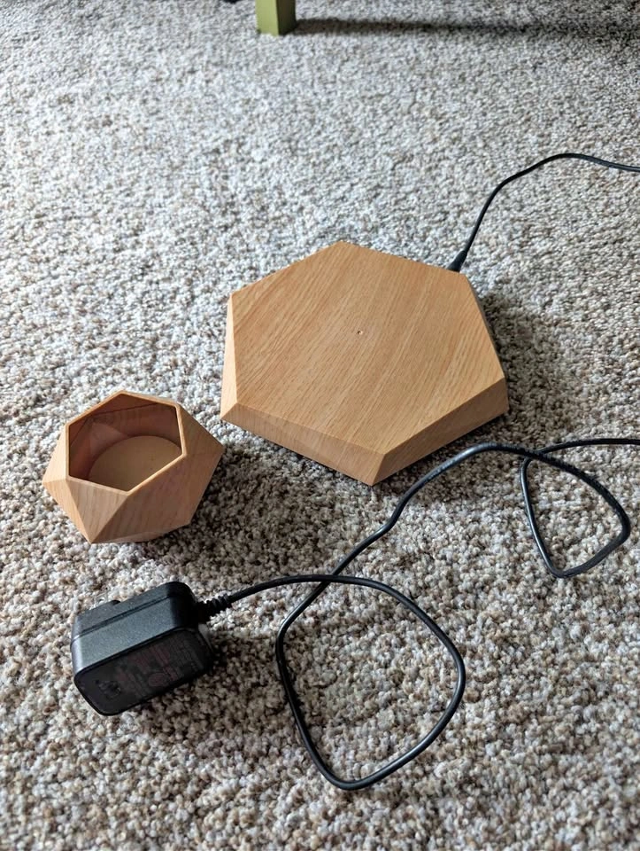 Floating plant pot