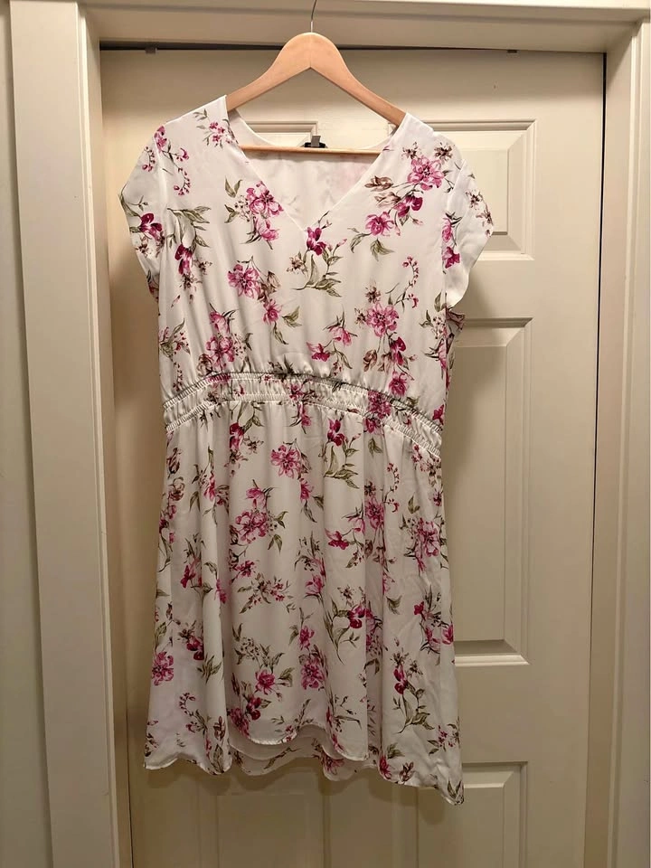 Reitmans Floral V-Neck Dress Size XL