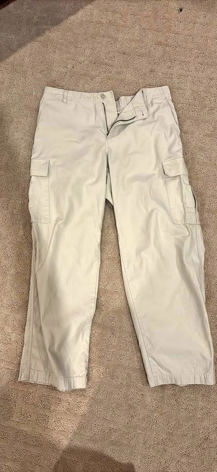 Uniqlo White Cargo Pants