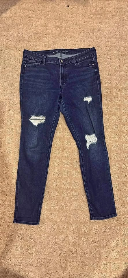 Old Navy Rockstar Super Skinny Jeans Size 14