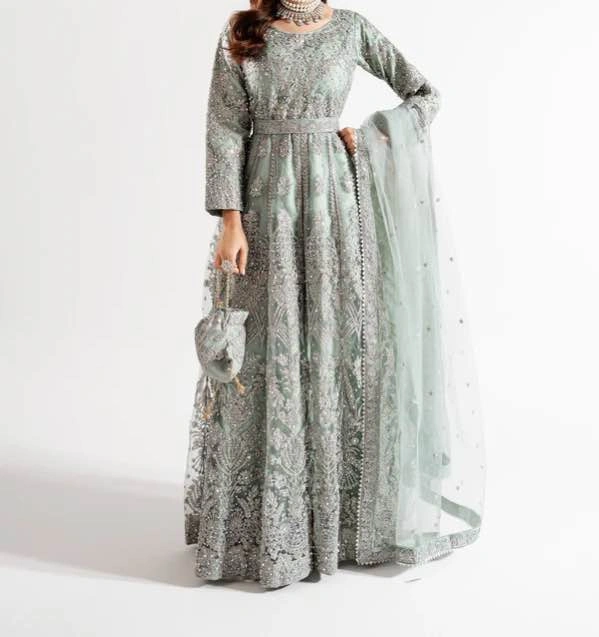 Luxury Wedding Dress/Party Wear Medium Size - photo 2
