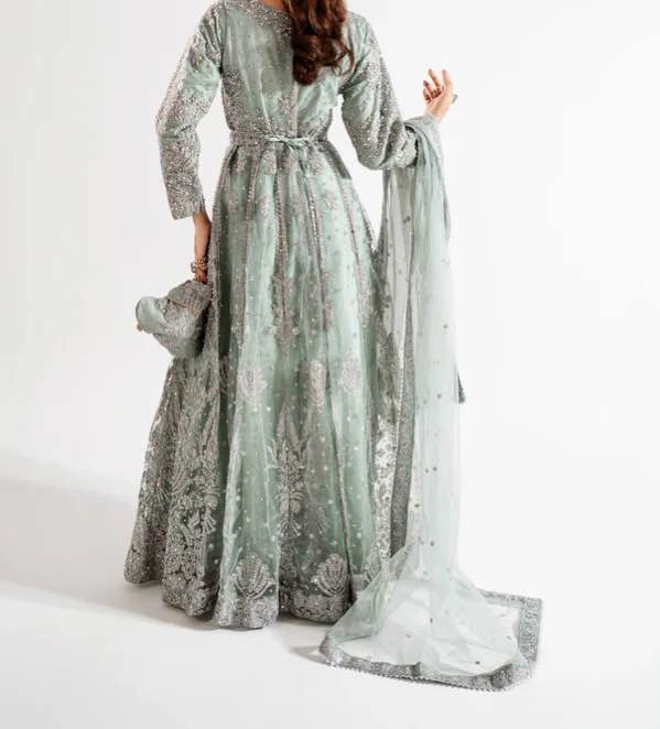 Luxury Wedding Dress/Party Wear Medium Size - photo 4