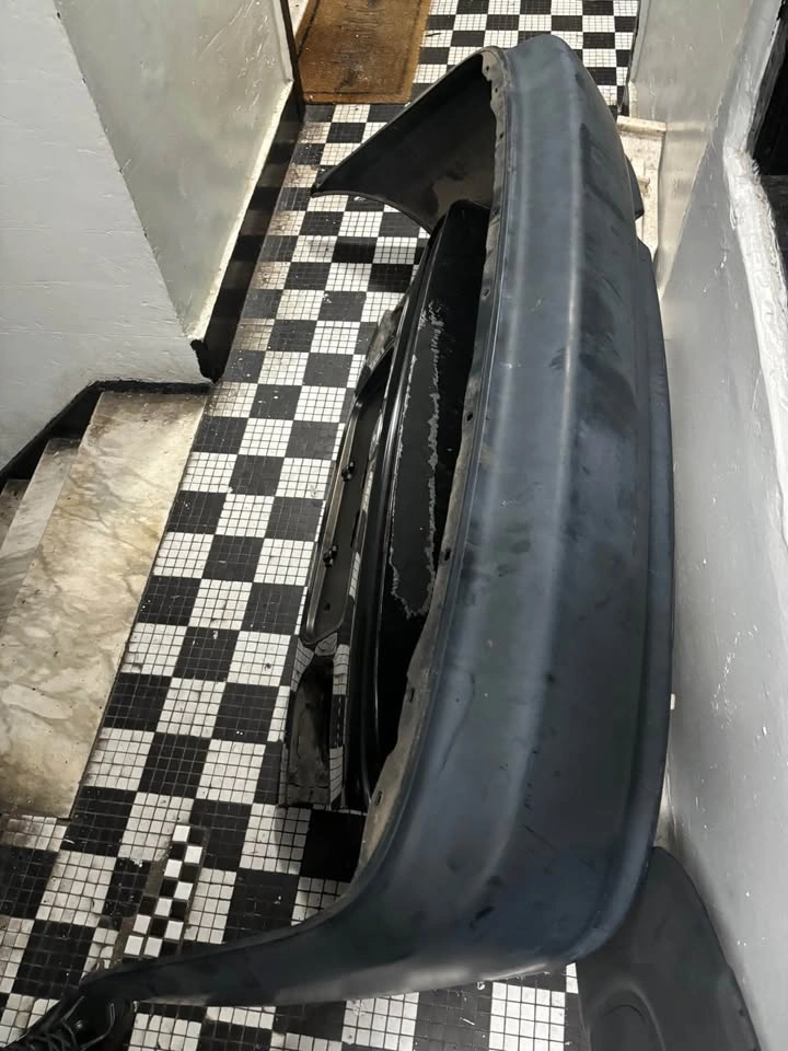 96/00 civic rear bumper - photo 2