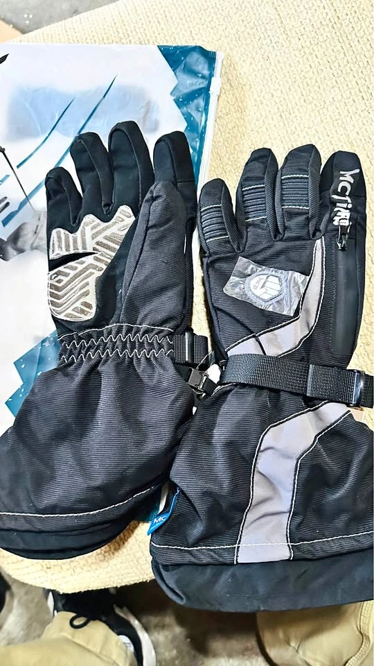 New MCTi Waterproof Winter Ski Gloves - Insulated & Windproof
