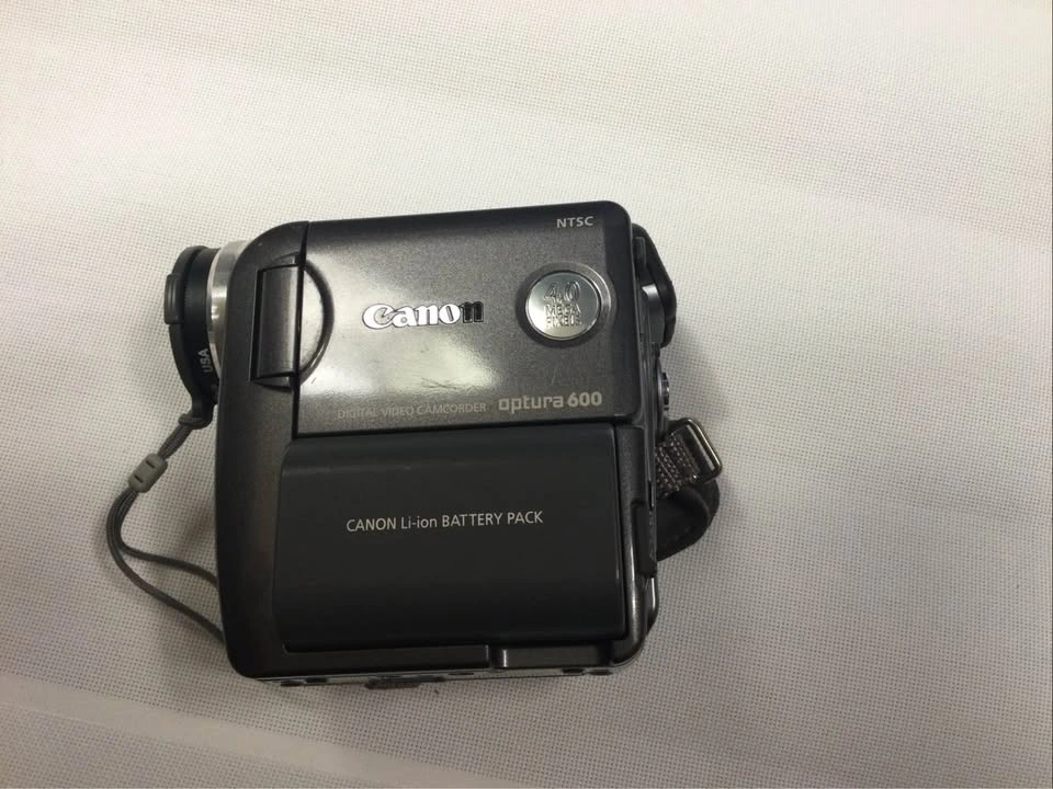 Canon Optura 600 Digital Camcorder. Not tested. No charger - photo 4