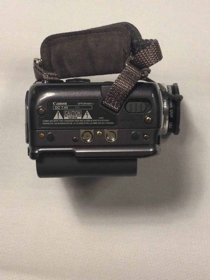 Canon Optura 600 Digital Camcorder. Not tested. No charger - photo 5