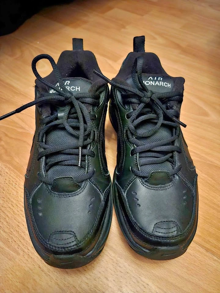 Men's Nike Air Monarch IV Shoes