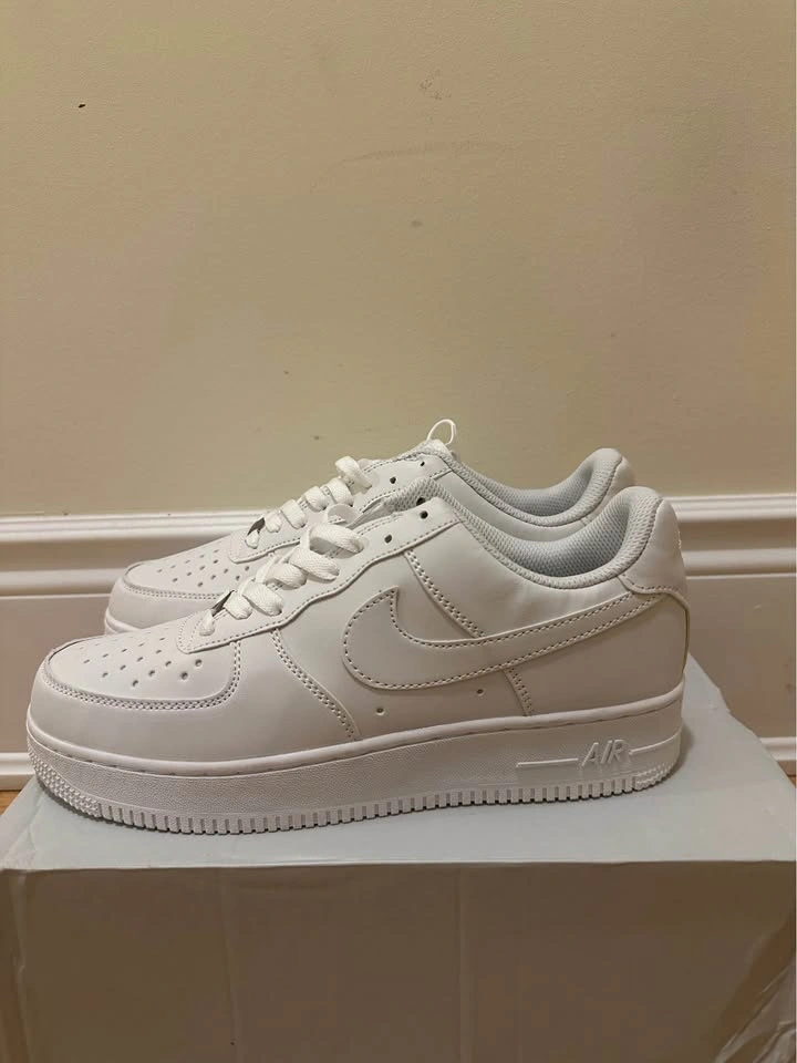 Nike Air Force 1 ’07 Triple White – Size 9.5 (Brand New) - photo 3