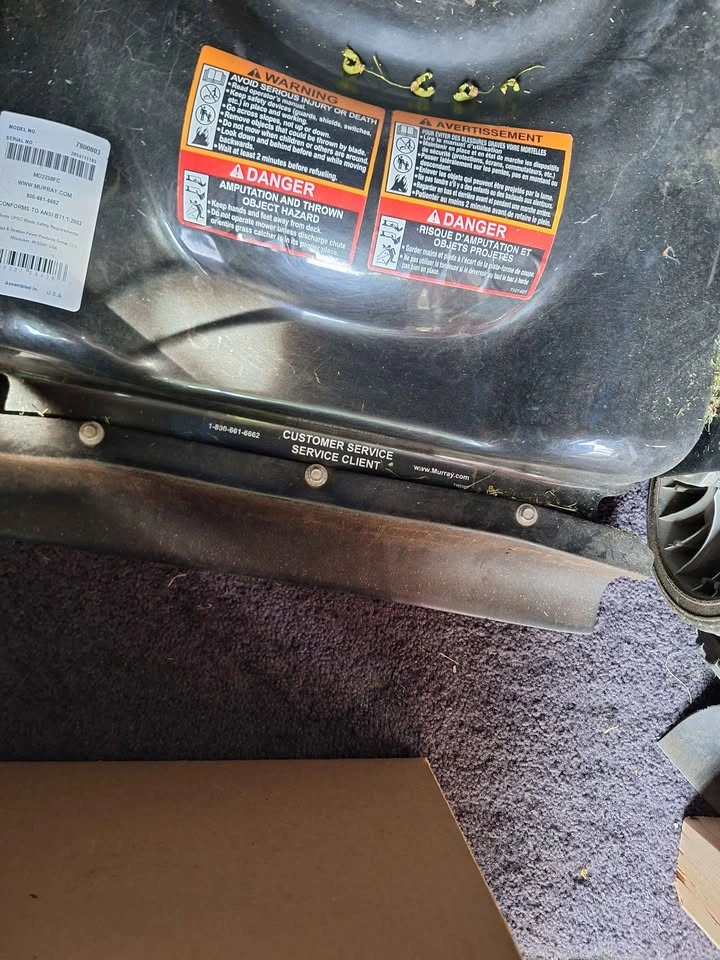 Briggs & Strattton gas lawn mower - photo 2