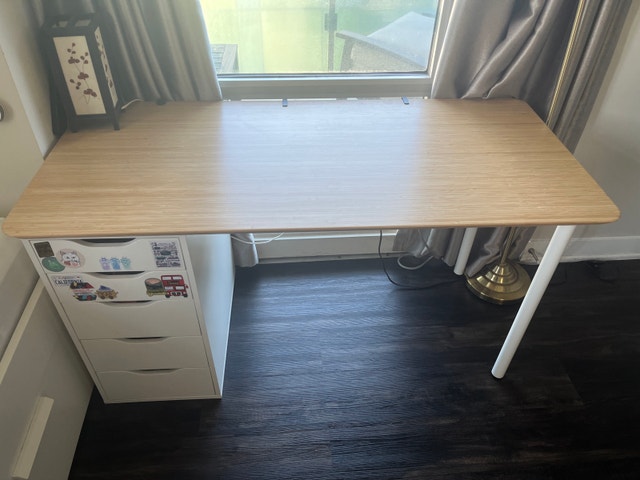 Desk white