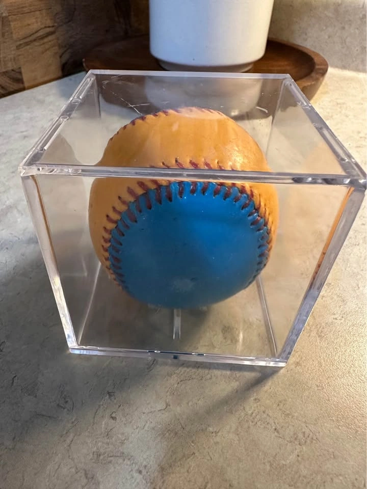 DC Comics Aquaman Collectible Baseball - photo 3
