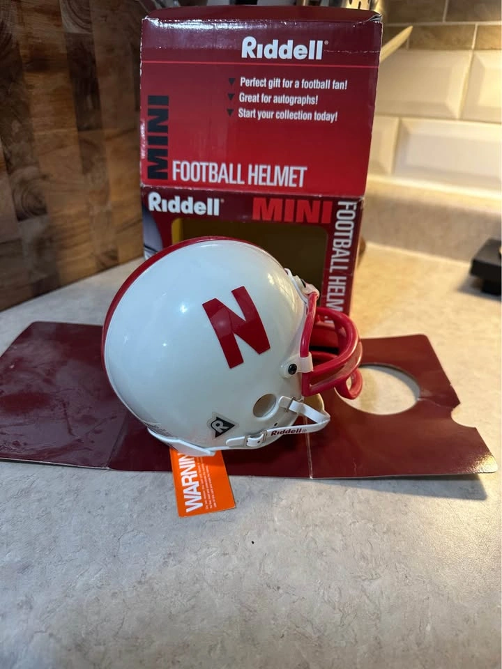 Riddell Nebraska Cornhuskers Mini Football Helmet - photo 3