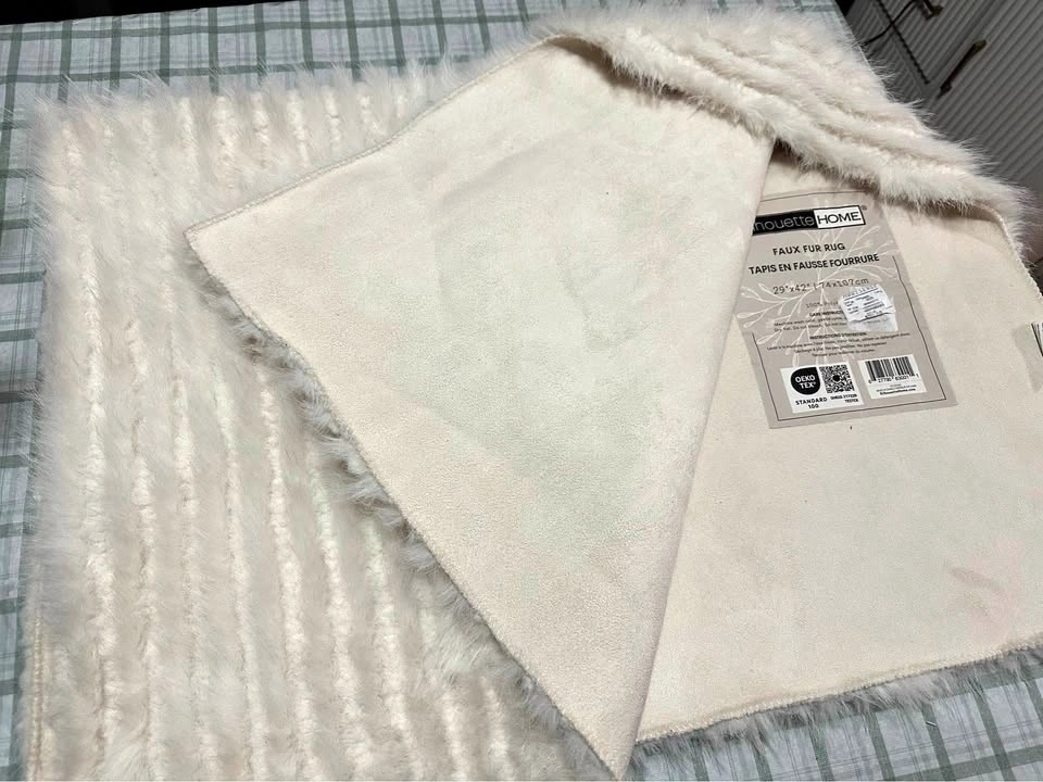 Silhouette Home Faux Fur Rug