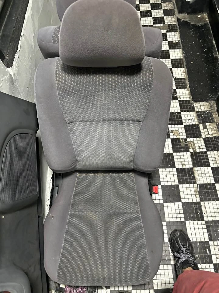 96/00 Civic Dx coupe seats (manual)