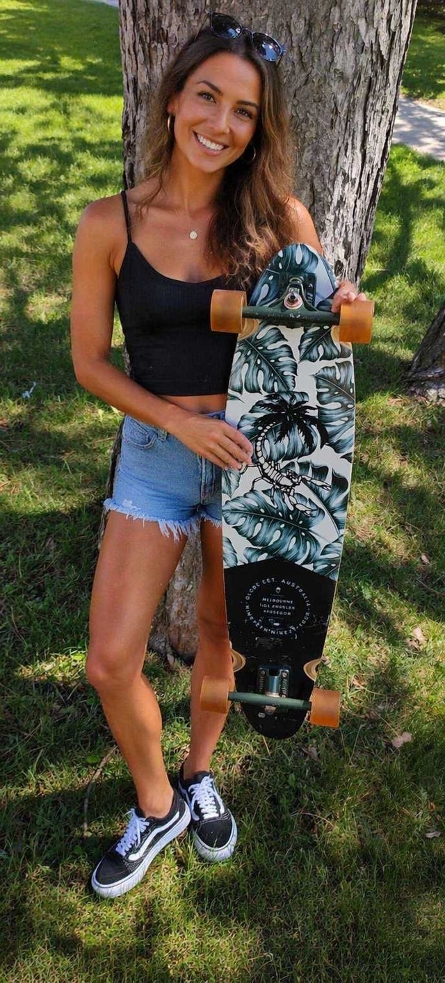 Globe Skateboard - photo 3