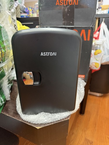 AstroAl Portable Mini Refrigerator Car & Wall Adaptors 4L - photo 2