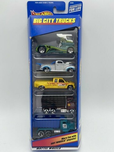 Hot Wheels 18827 Crazy Batman Classics Diecast Vehicle