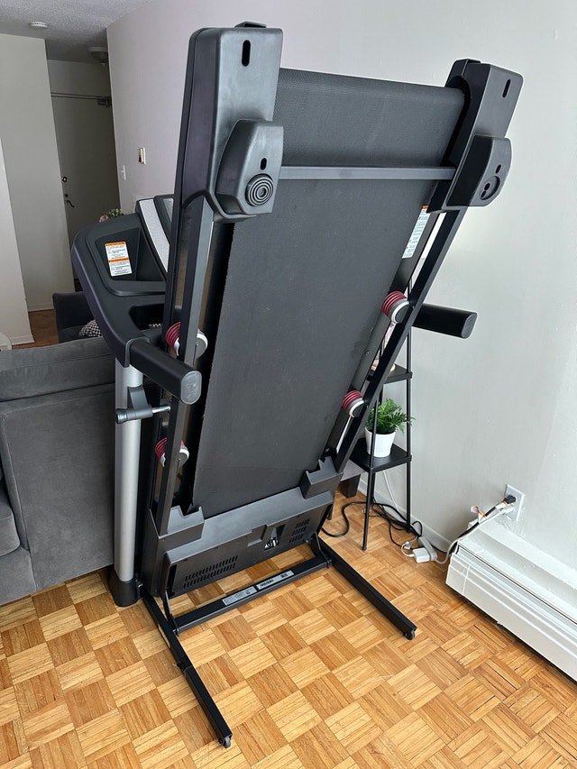 Healthrider H70T Treadmill - photo 2