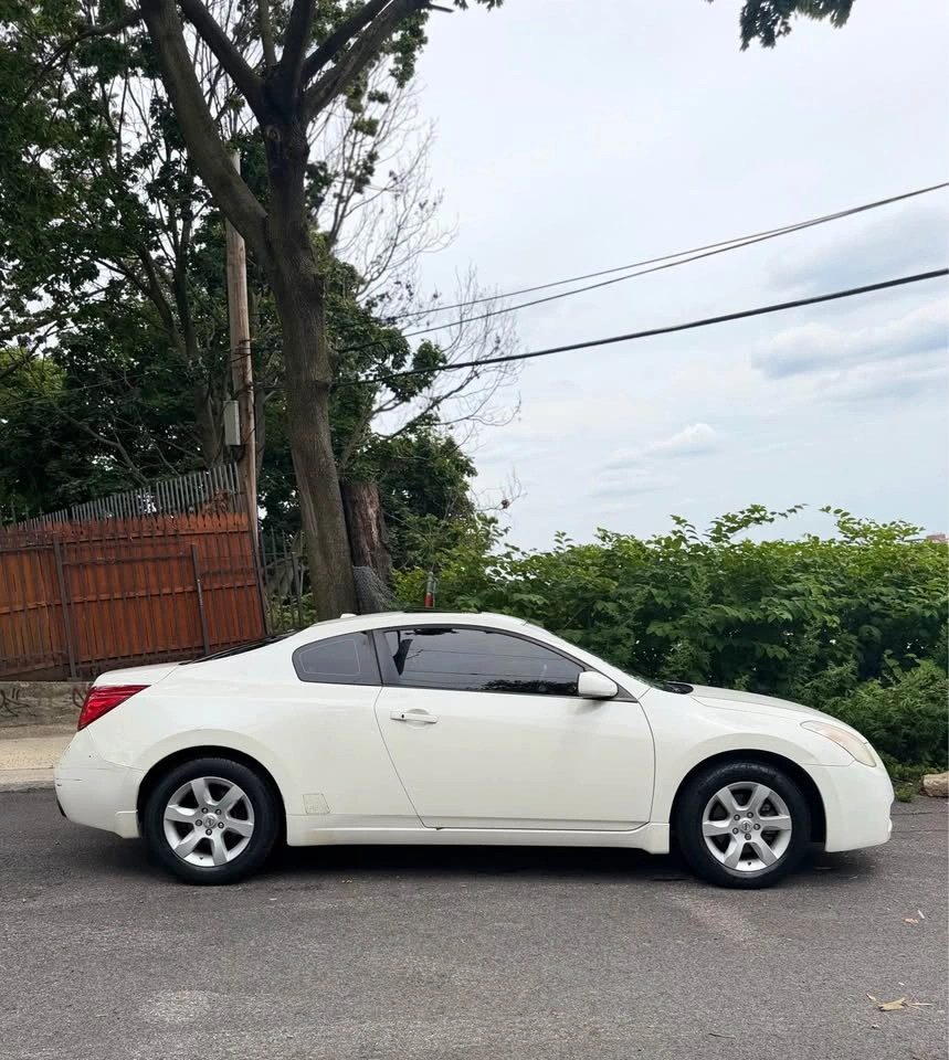 2009 Nissan Altima 2.5 S Coupe 2D - photo 4