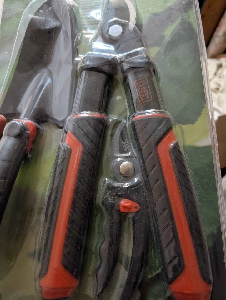 GARDENING COMBO SET | BLACK & DECKER | FOR SALE - photo 2