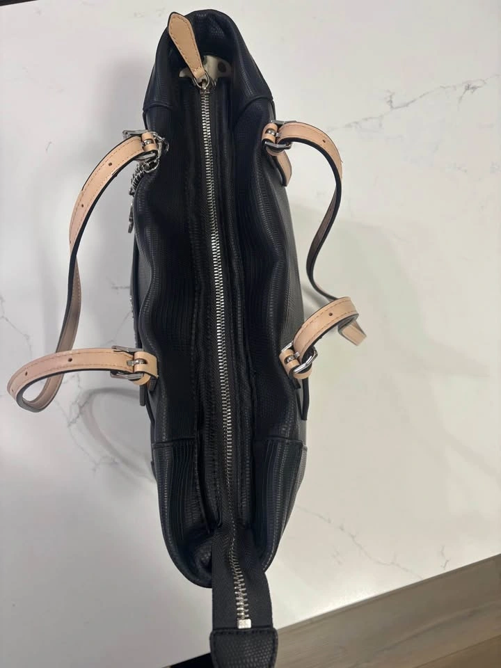 Guess Black Textured Tote Bag - photo 4