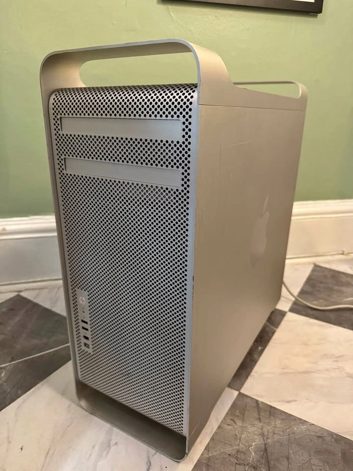 Apple Mac Pro tower