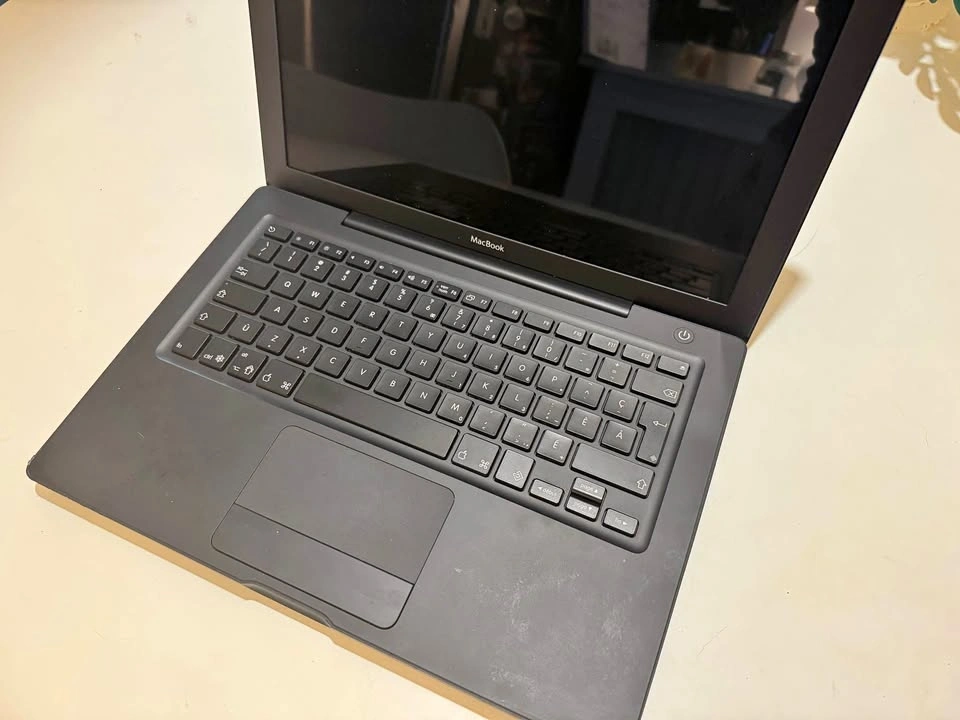 Apple black MacBook