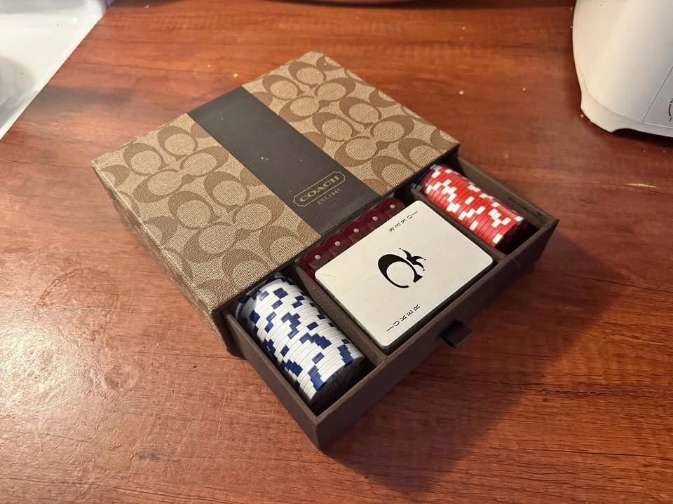 Coach poker set