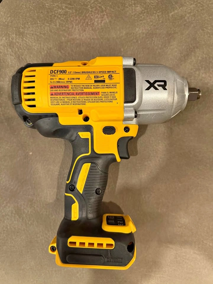 DeWalt DCF900 1/2 inch Brushless Impact Wrench