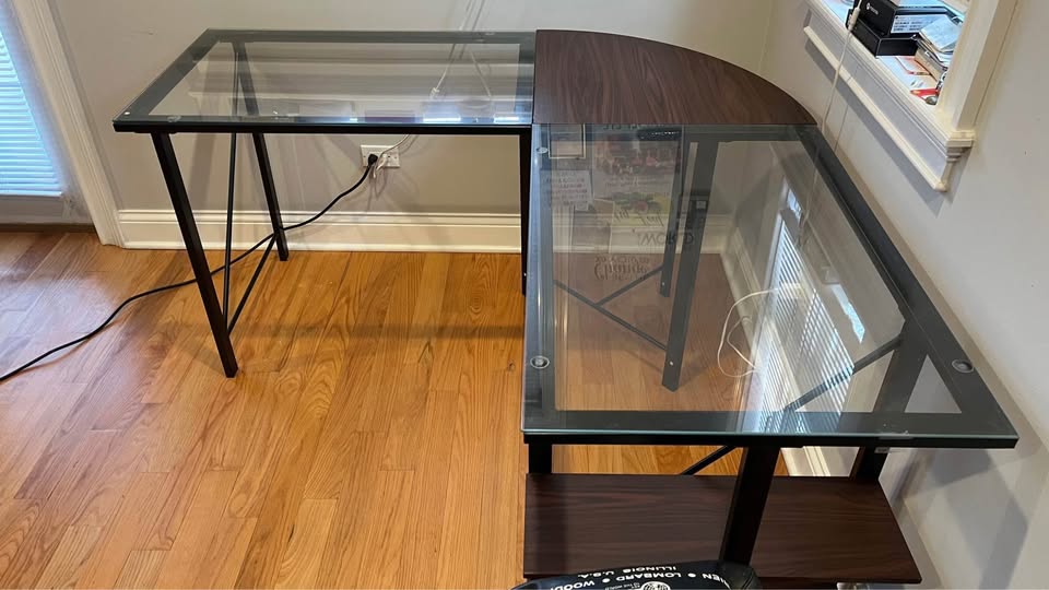 Corner glass office desk - photo 2