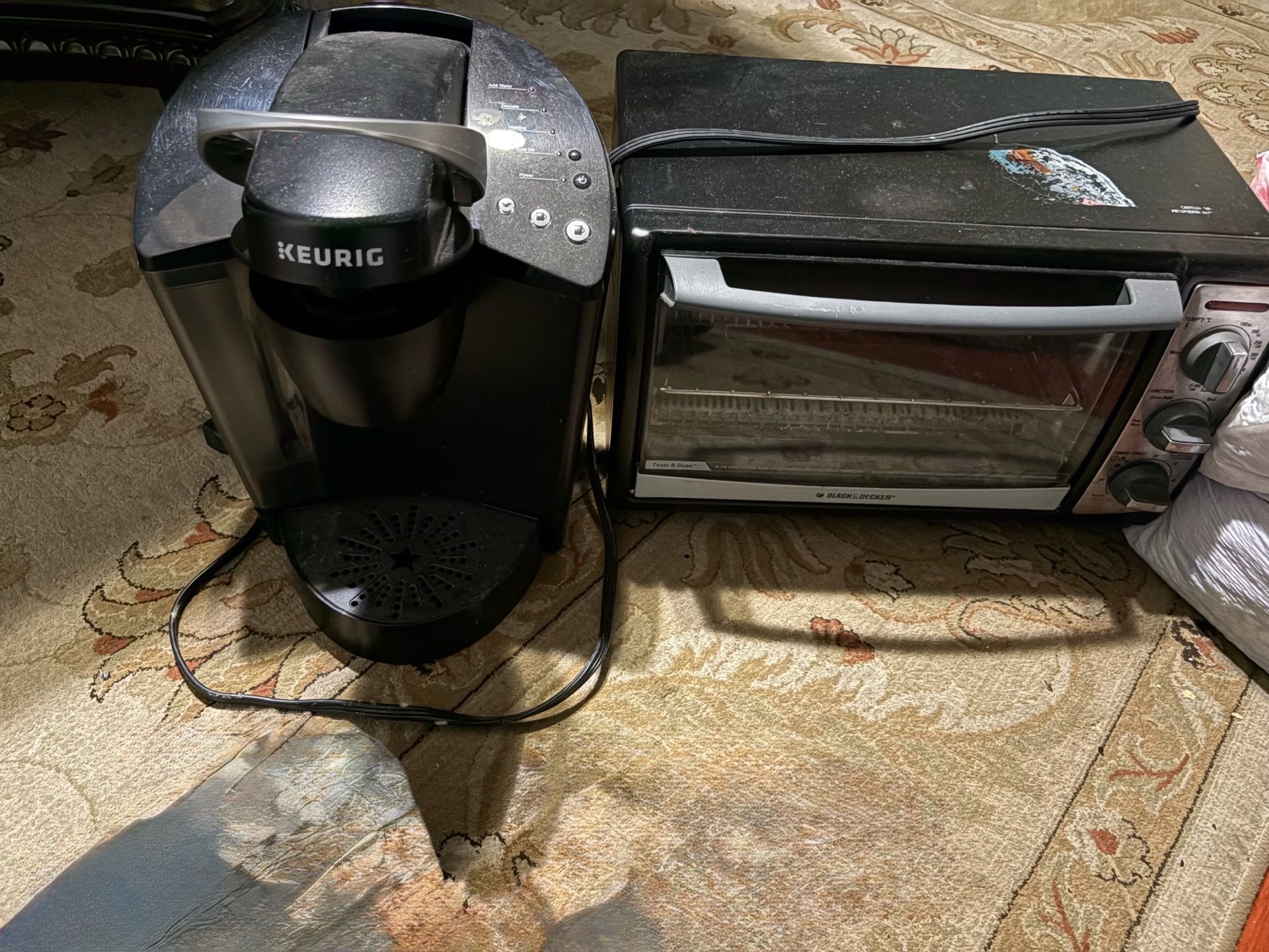 Keurig coffee machine and toaster oven - photo 2