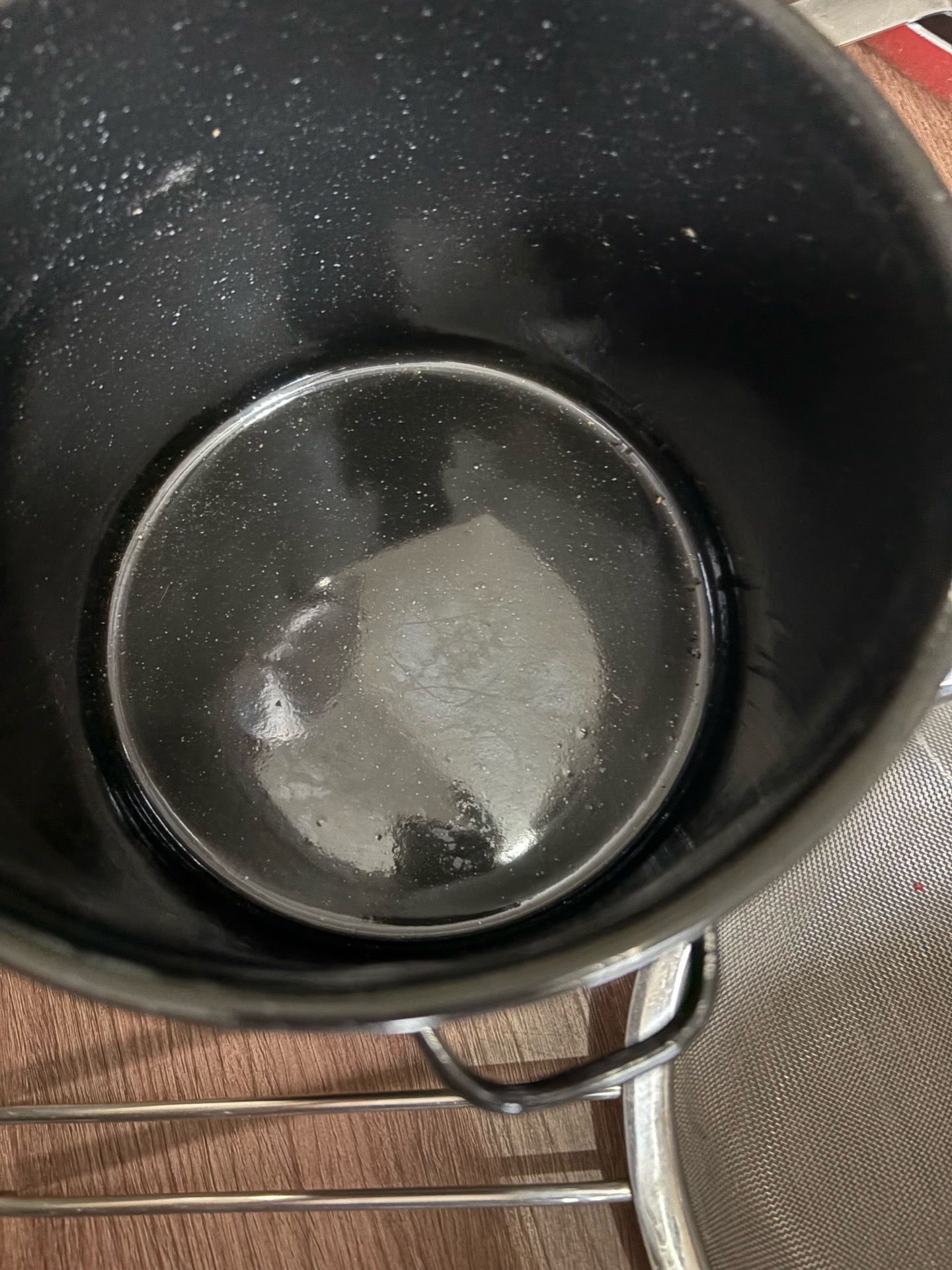 Collection of miscellaneous cookware - photo 2