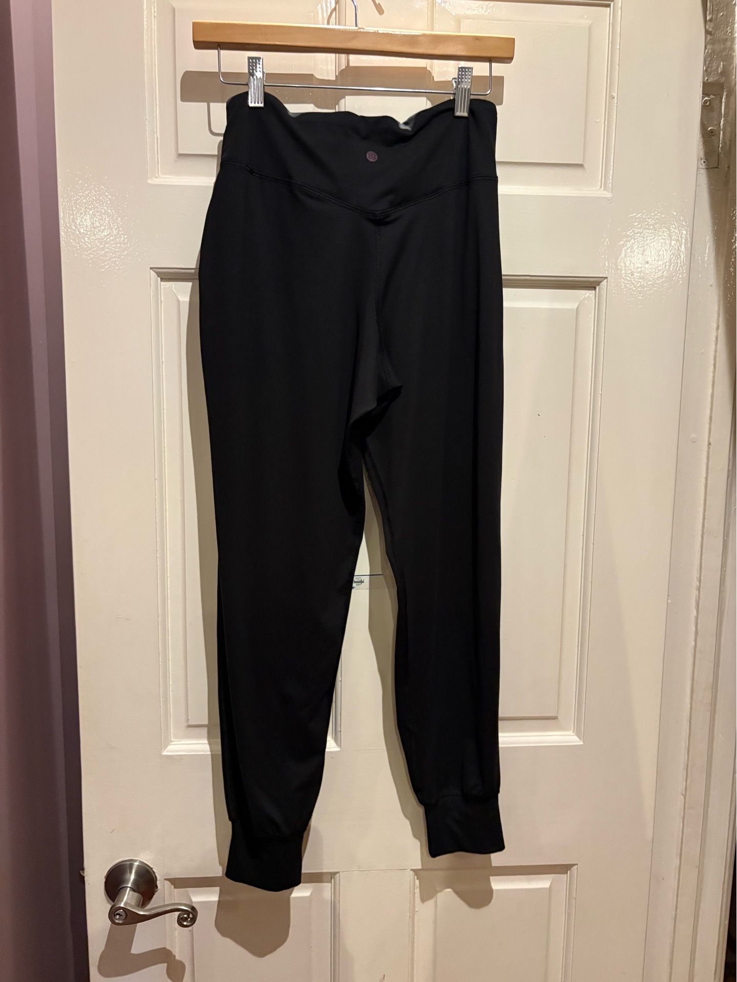 Lululemon black joggers with pockets Size M - photo 4