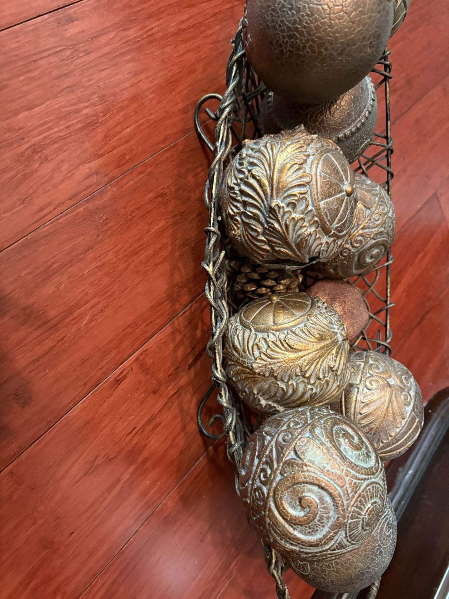 Set of vintage-style decorative balls or orbs in a metal basket - photo 2