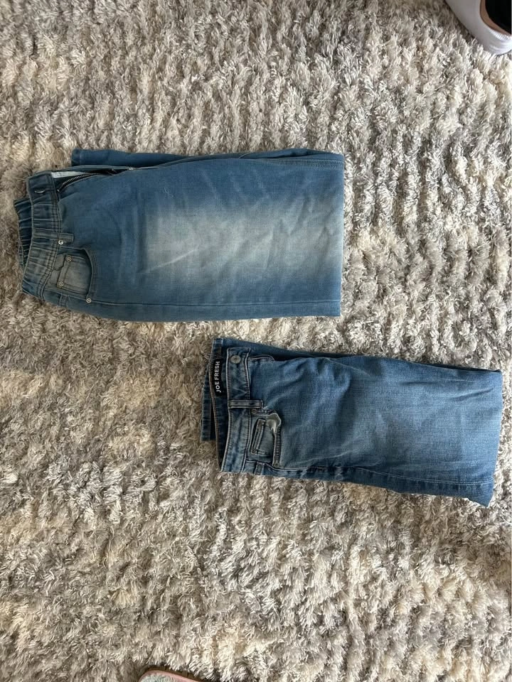 Women’s Denim Bundle: Joe Fresh & Medium Wash Jeans - photo 2