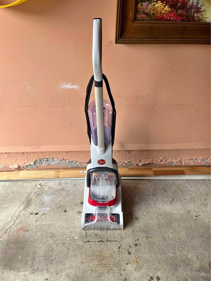 Hoover PowerDash Pet Upright Carpet Cleaner